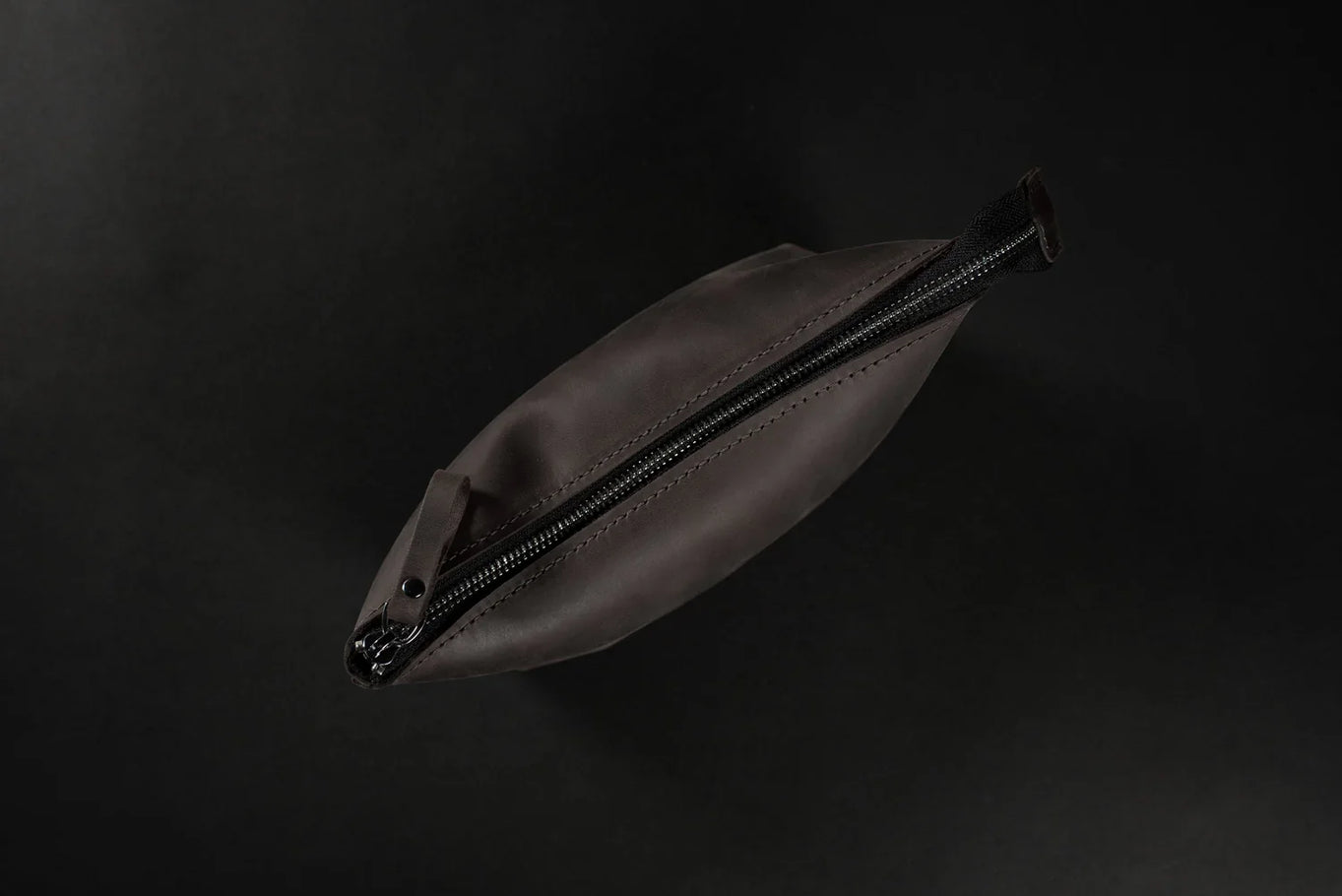 Leather Cosmetic Travel Bag – Matte Waxed Finish | Allure