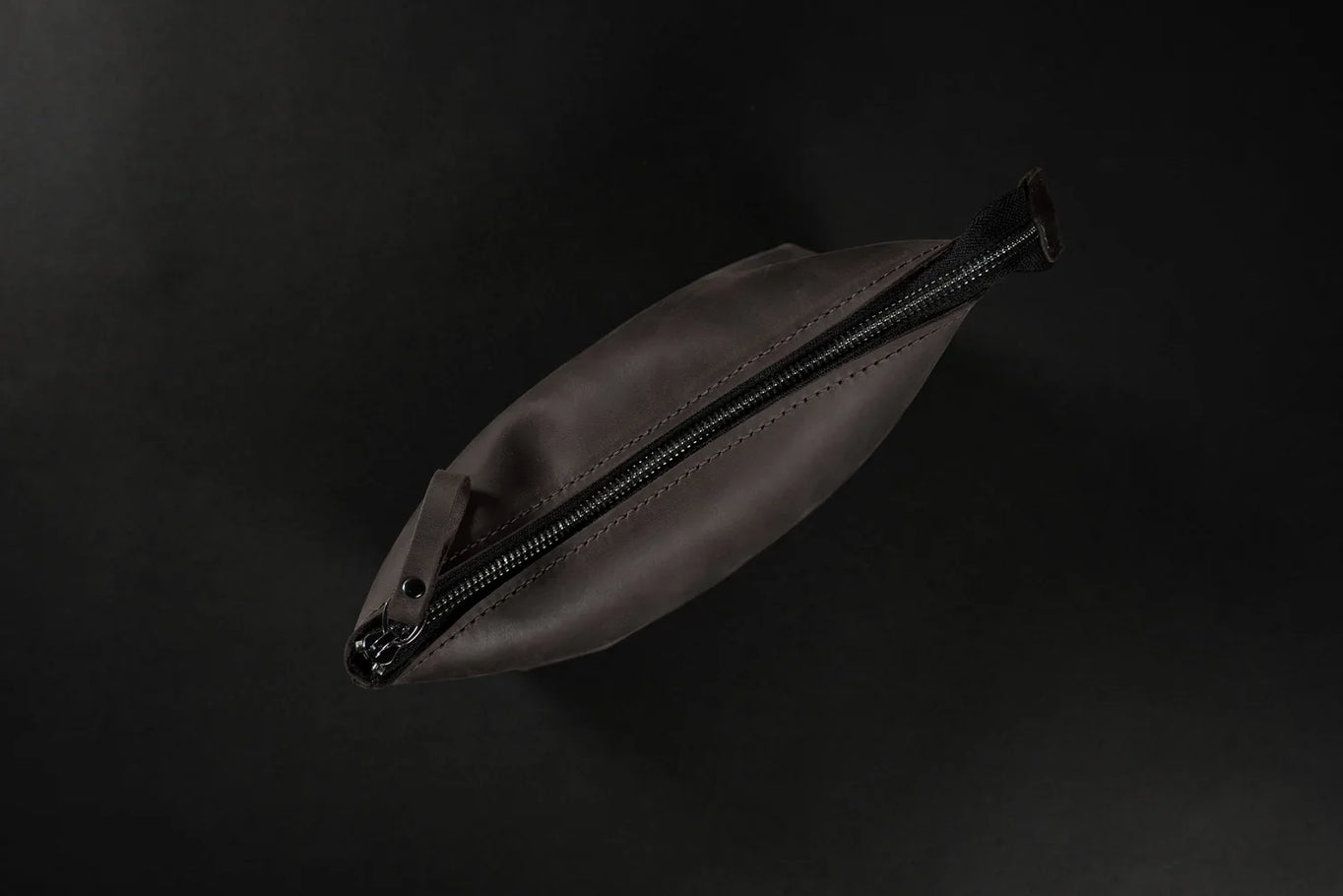 Leather Cosmetic Travel Bag – Matte Waxed Finish | Allure