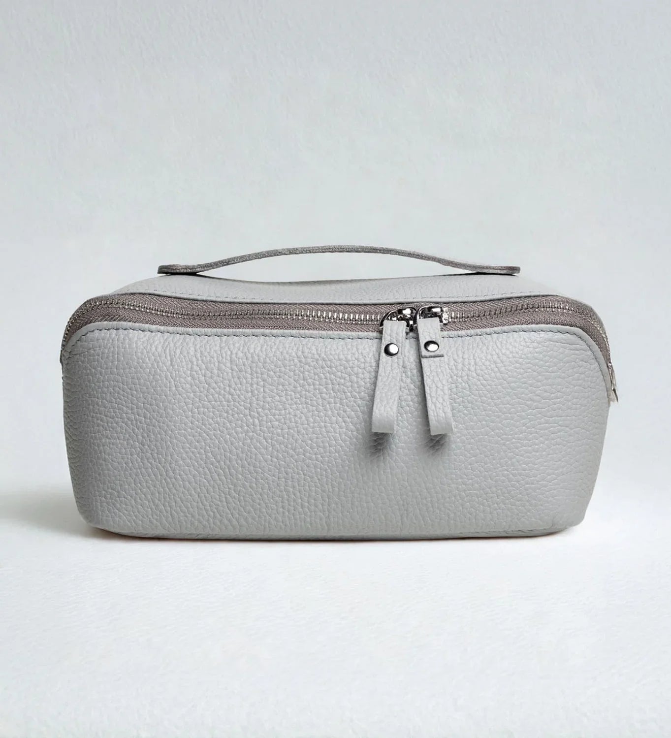 Full Grain Leather Cosmetic Bag – Travel Makeup Organizer | BeautyBox