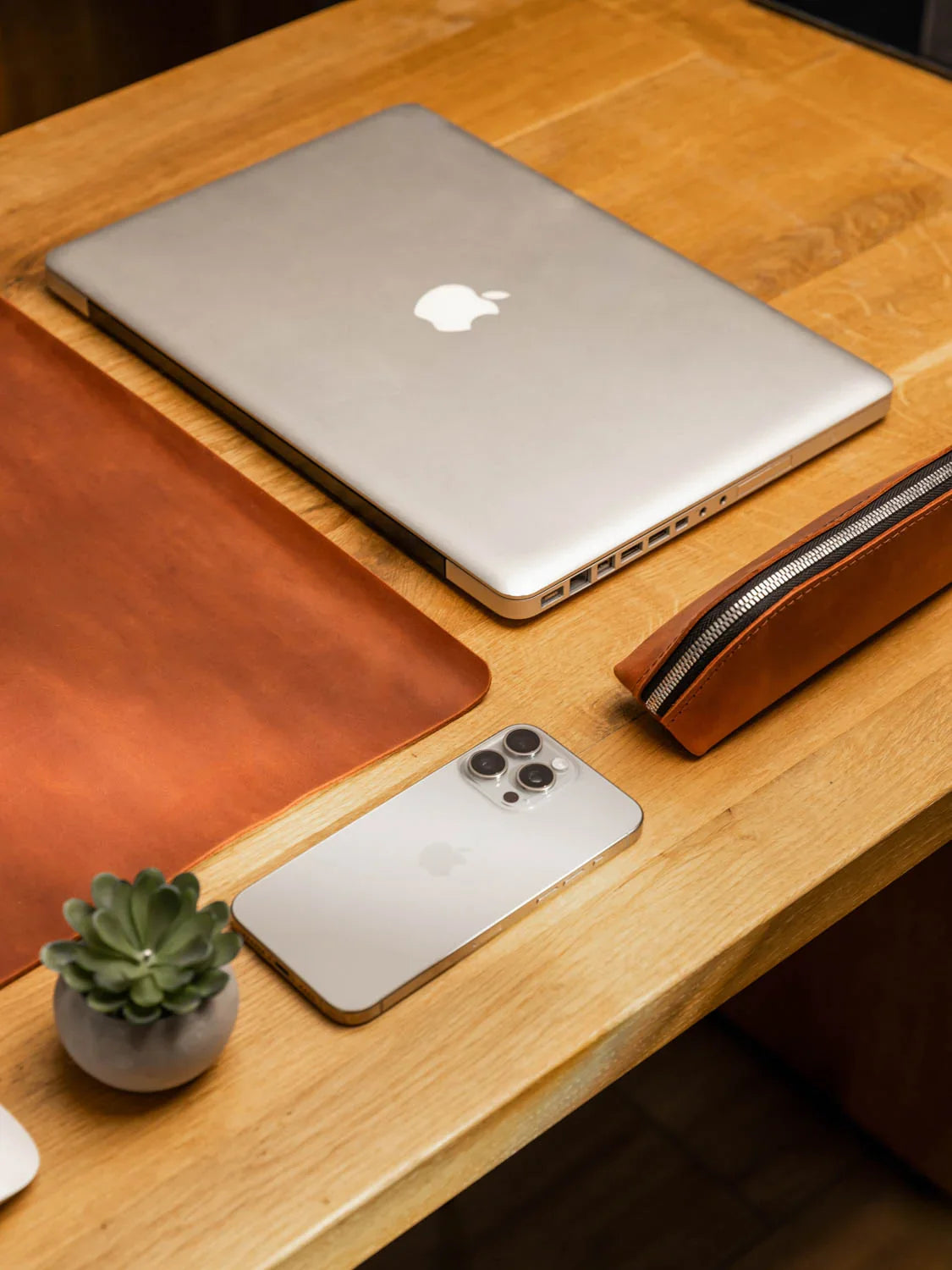 Crazy Horse Leather Desk Pad – Rustic Desk Mat for Office or Home