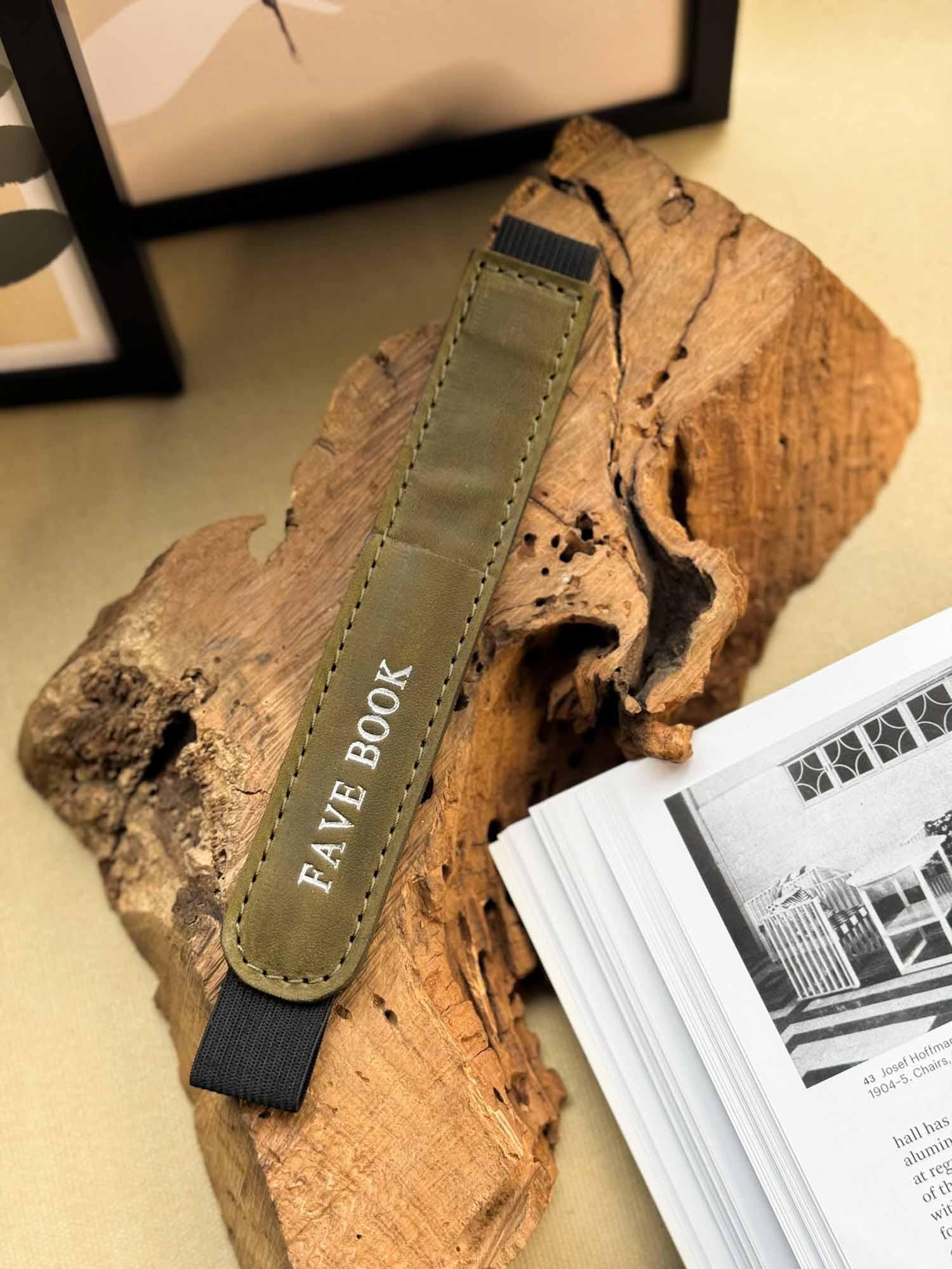 Bookmark with Elastic Strap & Pencil Holder | BookMate