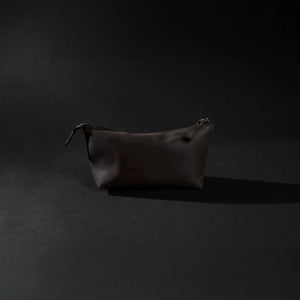 Leather Cosmetic Travel Bag – Matte Waxed Finish | Allure