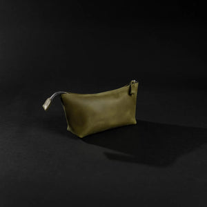 Leather Cosmetic Travel Bag – Matte Waxed Finish | Allure