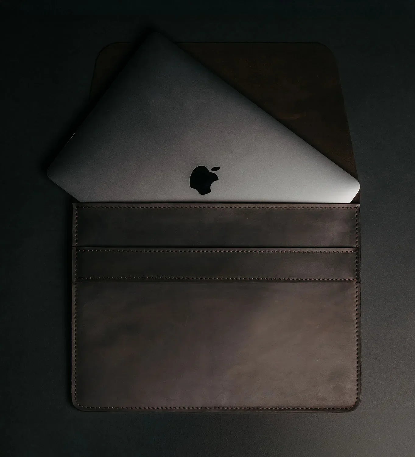 Distressed Leather Laptop Sleeve for MacBook – Aesthetic & All Sizes