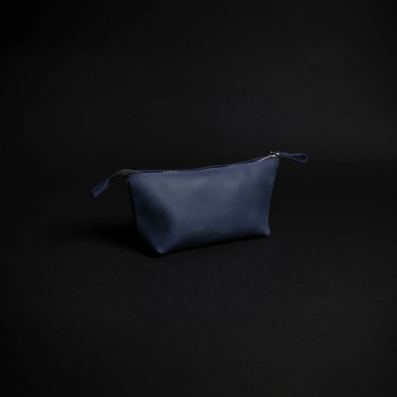 Leather Cosmetic Travel Bag – Matte Waxed Finish | Allure