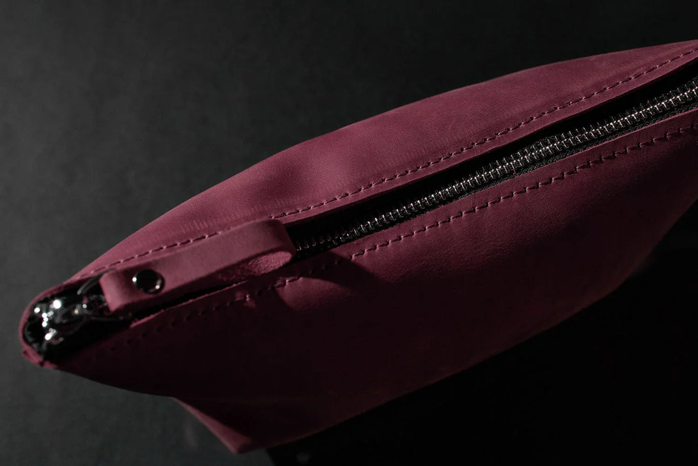 Leather Cosmetic Travel Bag – Matte Waxed Finish | Allure
