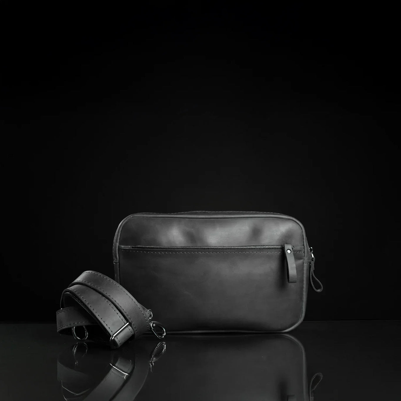 Zippered Leather Crossbody Bag for Men and Women | Orson