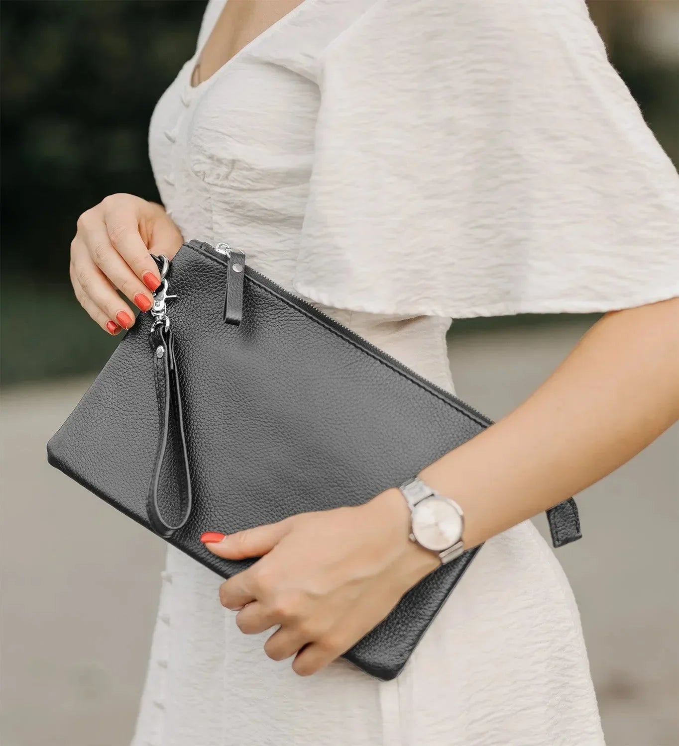 Grainy Leather Clutch with Zipper – 3 Sizes