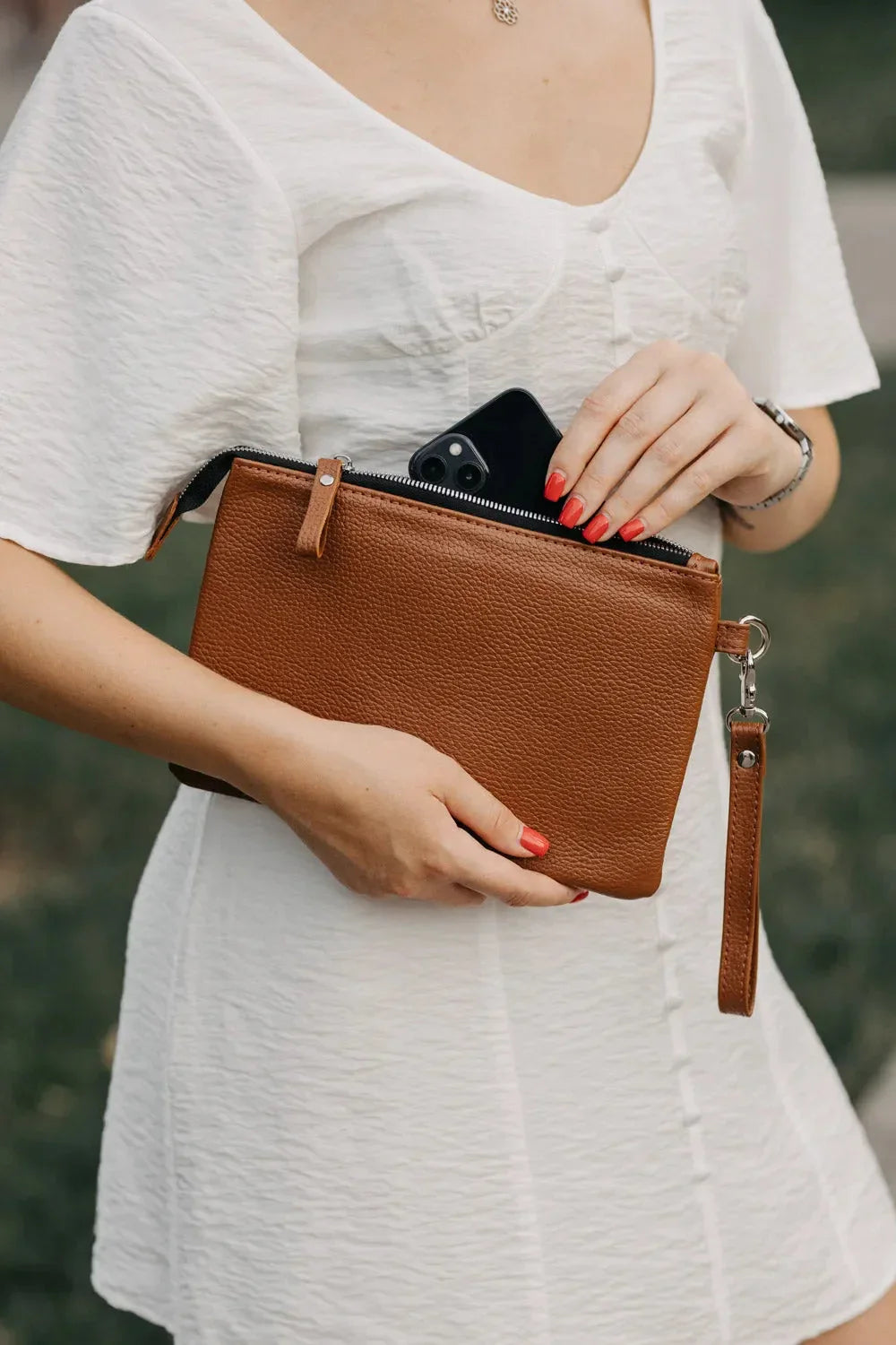 Grainy Leather Clutch with Zipper – 3 Sizes
