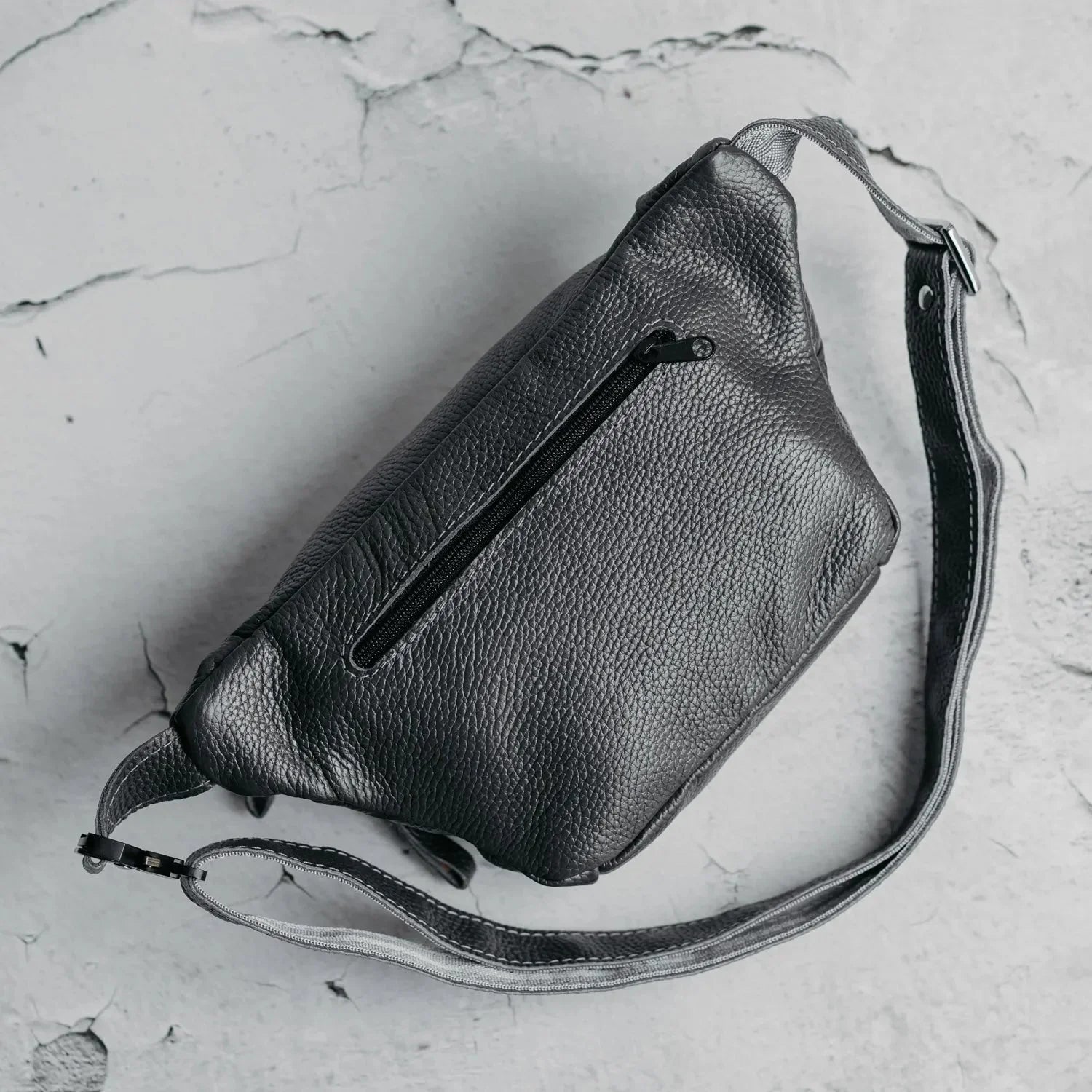 Grainy Leather Waist Bag with Zipper | B-Bag