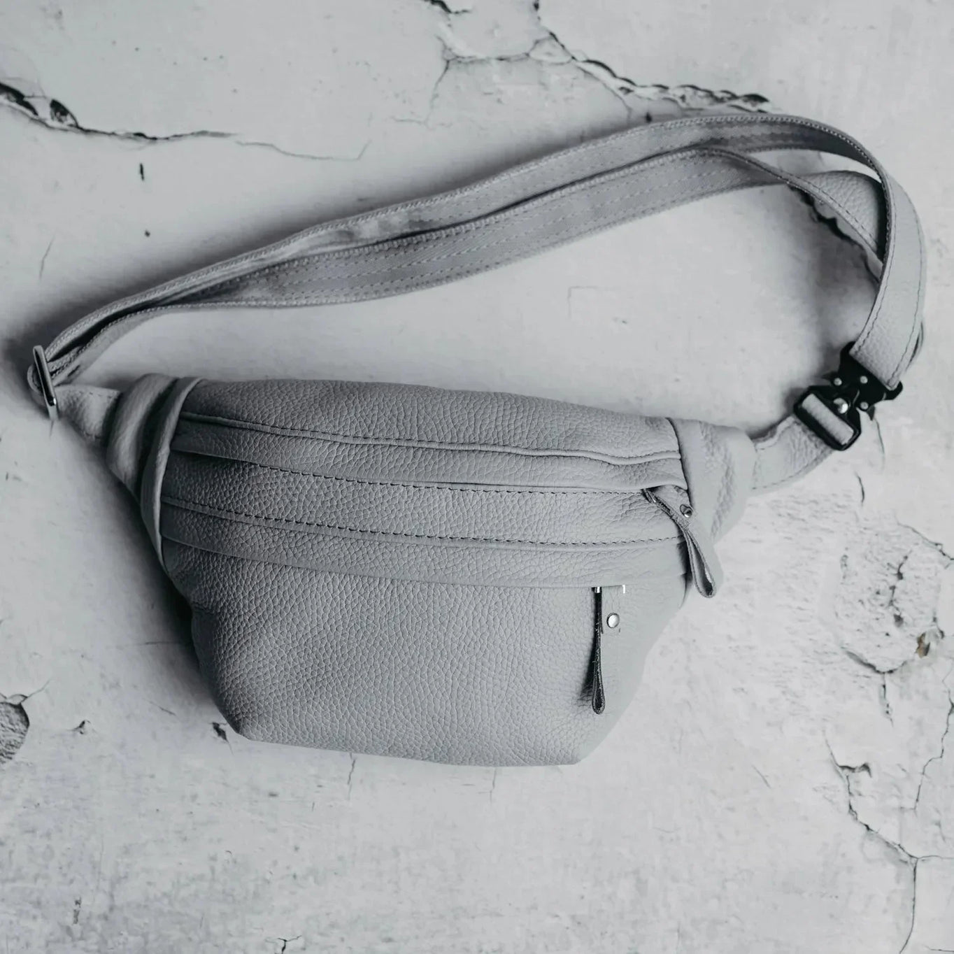 Grainy Leather Waist Bag with Zipper | B-Bag