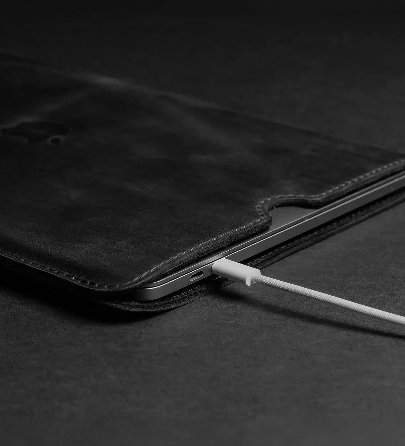 Waxed Matte Leather MacBook Case – Open Edge for Charging | Flatcase