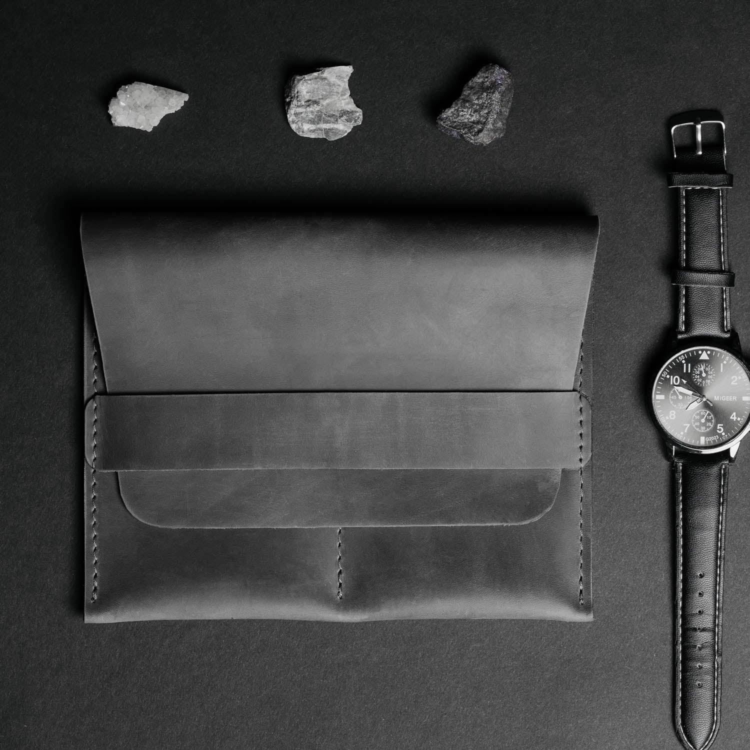 Leather Watch Travel Pouch – Distressed Finish | Sentinel