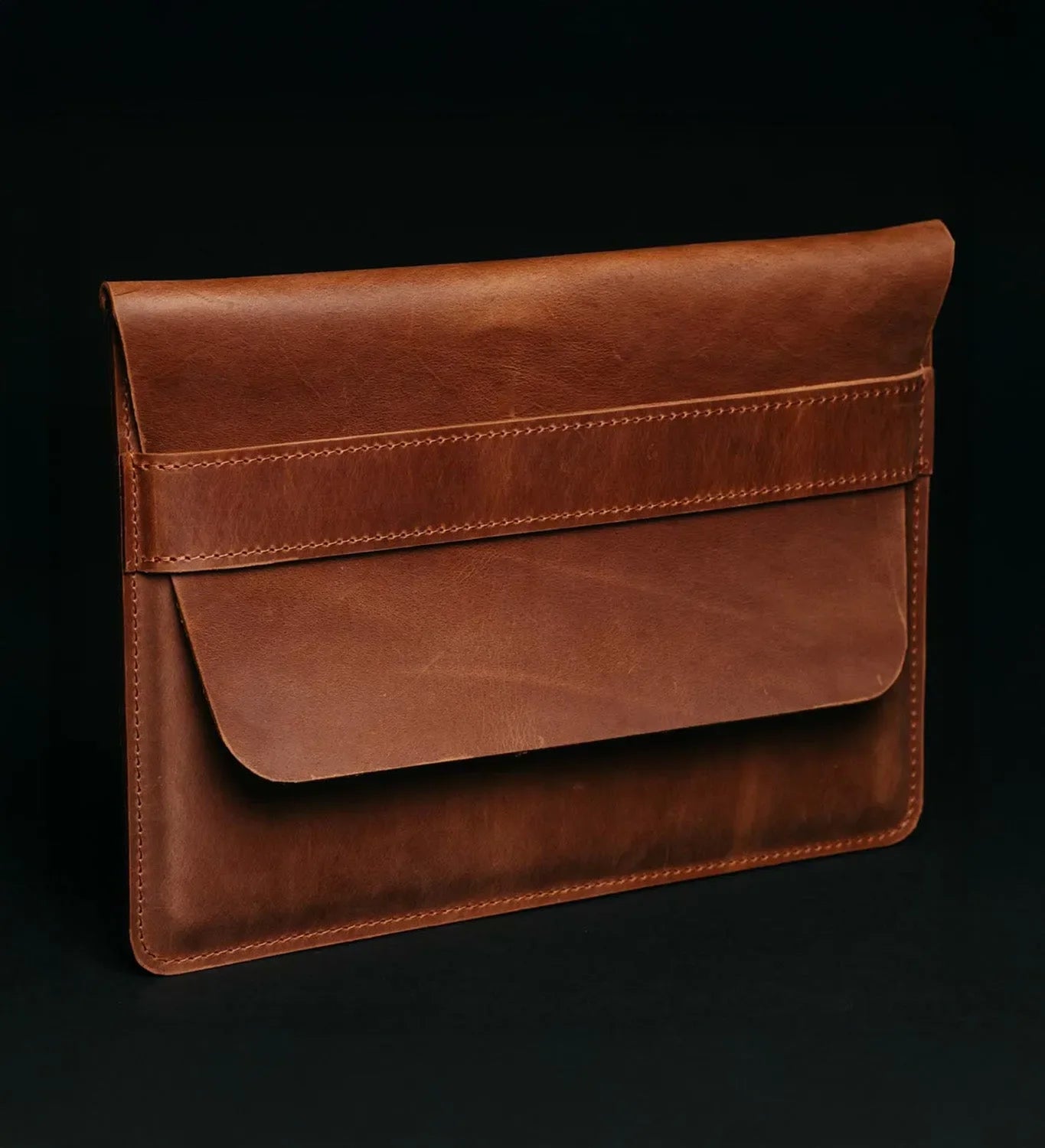 Distressed Leather Laptop Sleeve for MacBook – Aesthetic & All Sizes