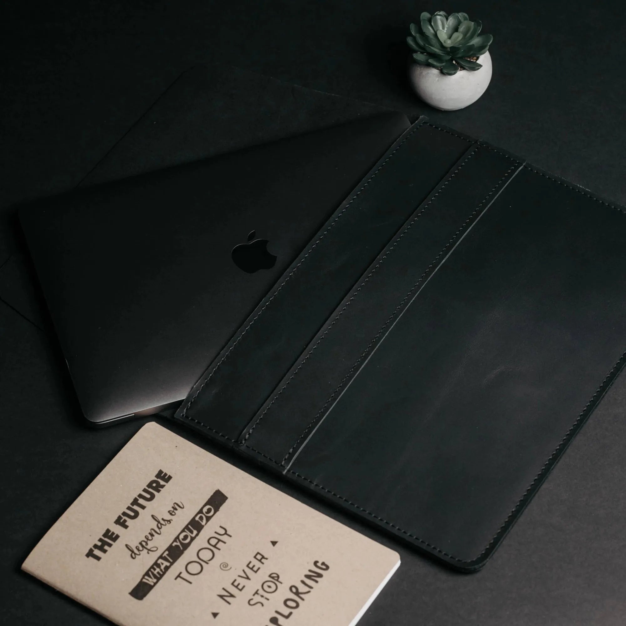 Handcrafted Leather MacBook Sleeve – All Sizes | Black - Wenderfarer