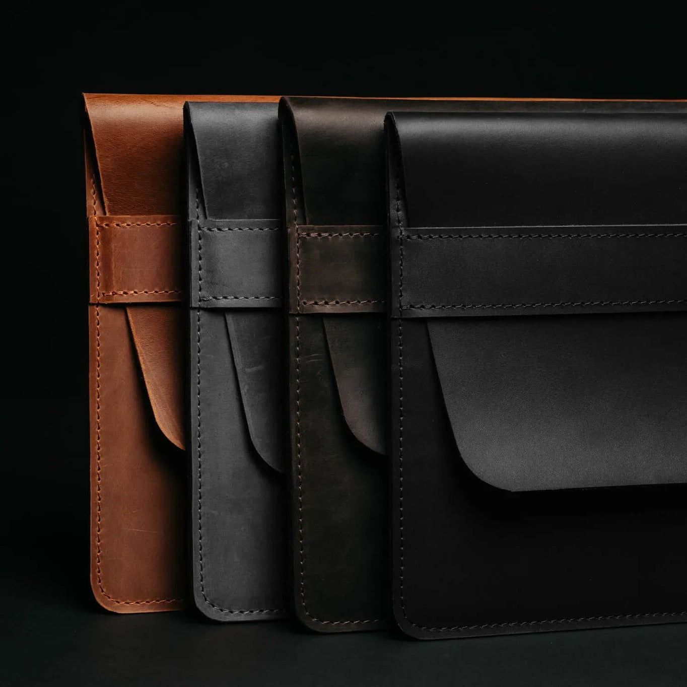 Distressed Leather Laptop Sleeve for MacBook – Aesthetic & All Sizes