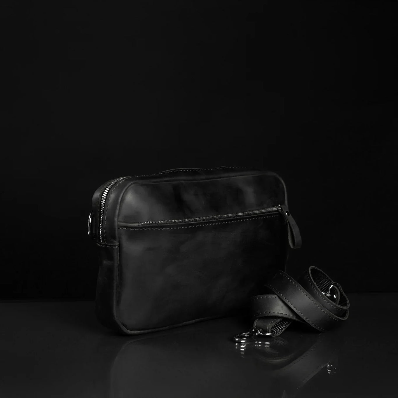 Zippered Leather Crossbody Bag for Men and Women | Orson