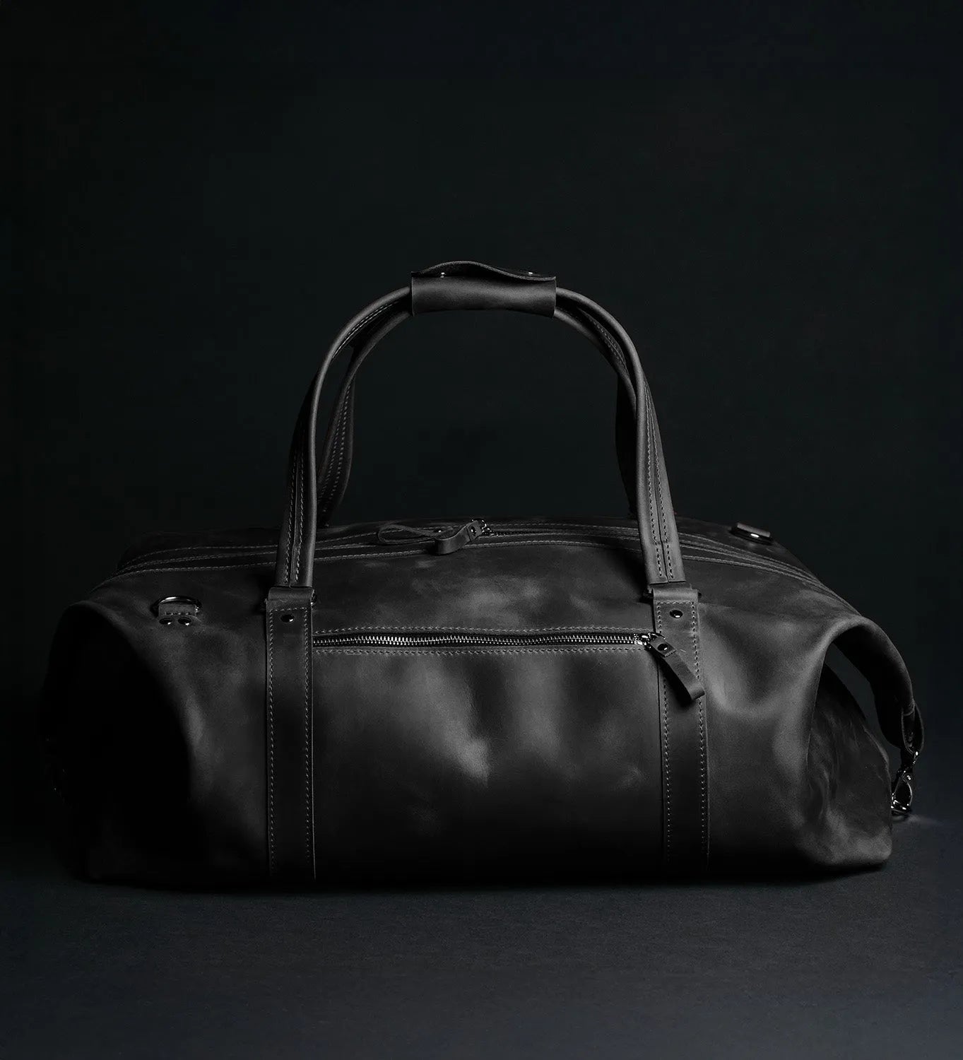 Handmade Distressed Leather Duffel – Travel Bag for Men | Stout M/L
