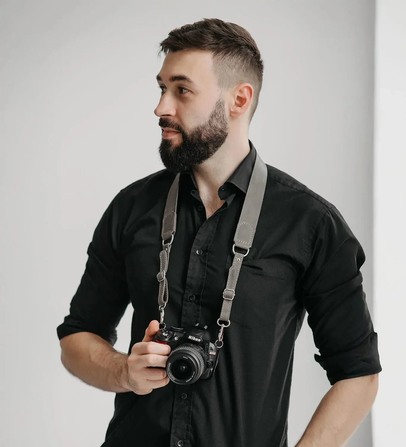 Distressed Leather Camera Strap – Quick Release & Secure Fit