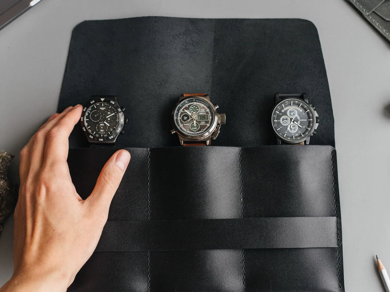 Leather Watch Travel Case – Holds 1/2/3 Watches