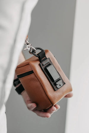 Full-Grain Leather Camera Lens Case | Cognac - Wenderfarer