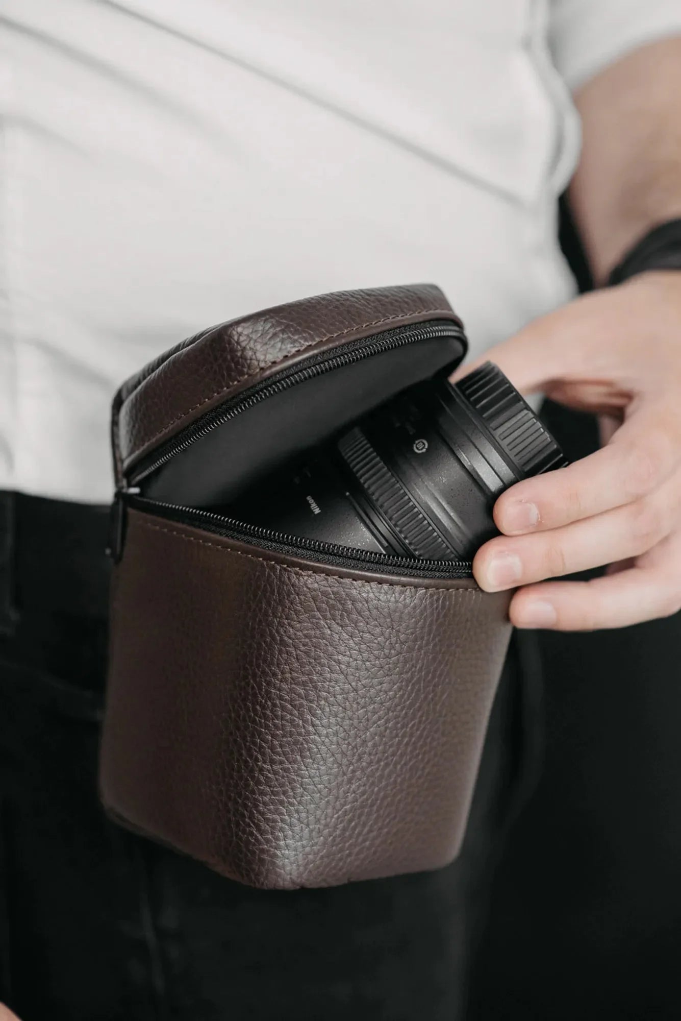 Full-Grain Leather Camera Lens Case | Chocolate Brown - Wenderfarer