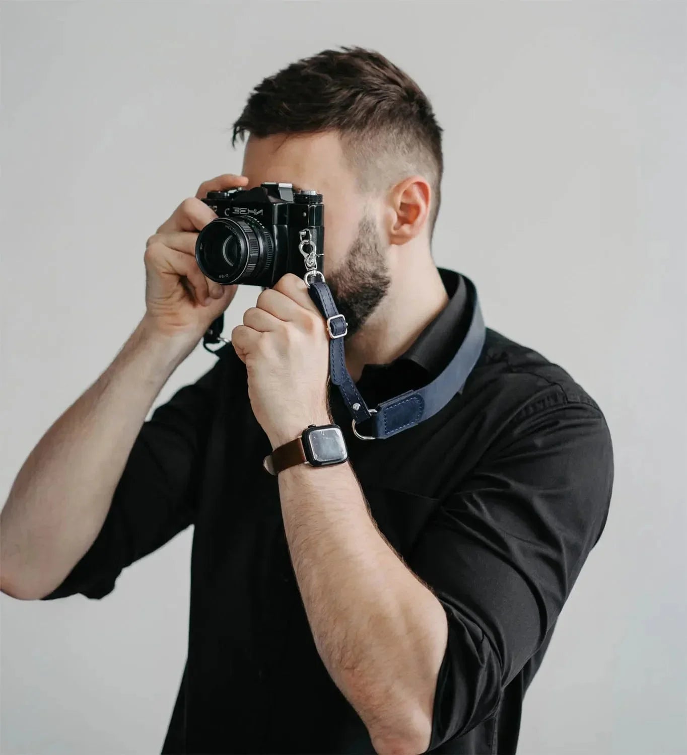 Distressed Leather Camera Strap – Quick Release & Secure Fit