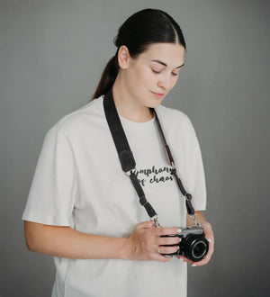 Distressed Leather Camera Strap – Quick Release & Secure Fit