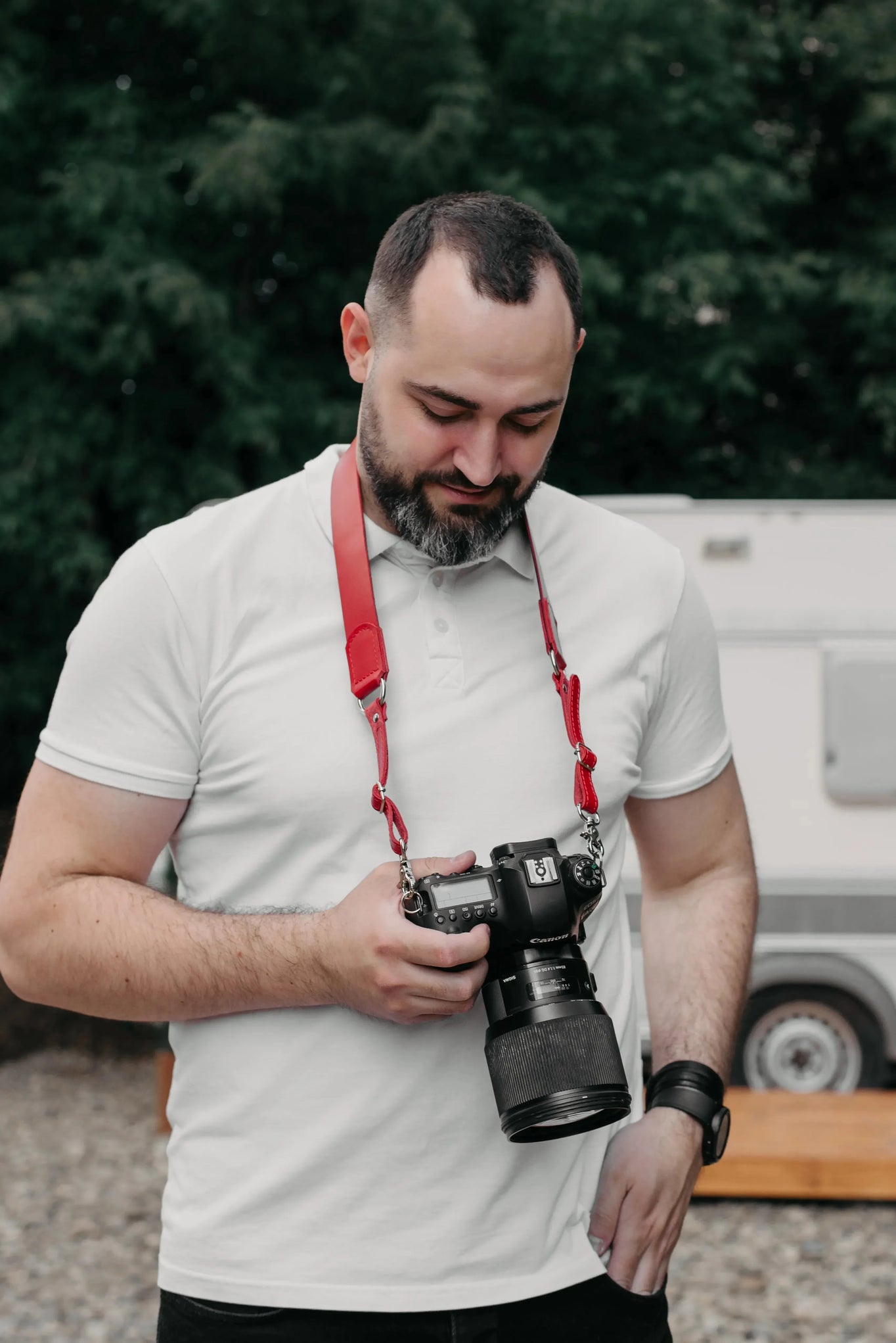 Leather Camera Neck Strap – Adjustable for DSLR & Mirrorless Cameras