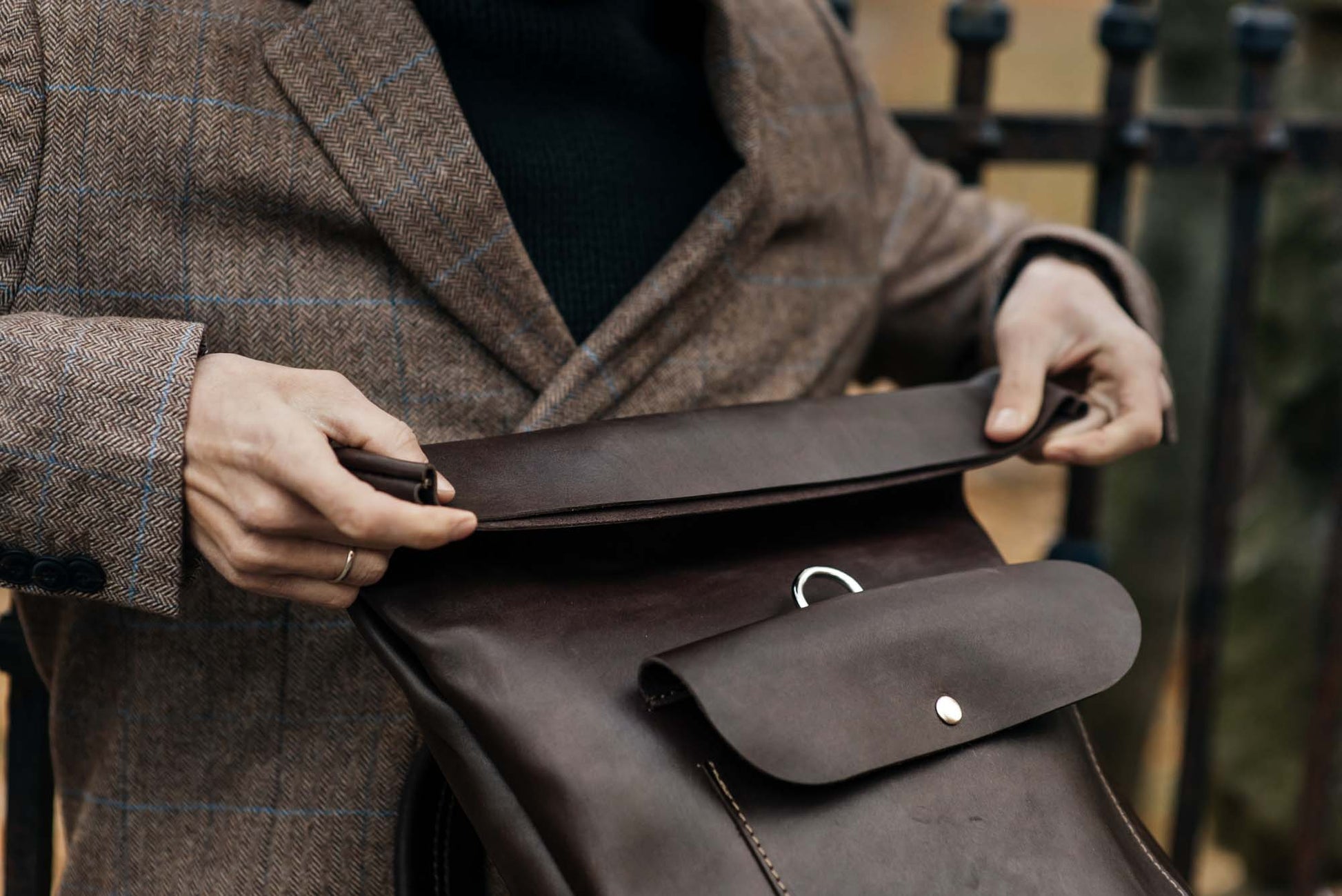 Smooth Leather Backpack with Roll Top – Durable Work & Travel Bag