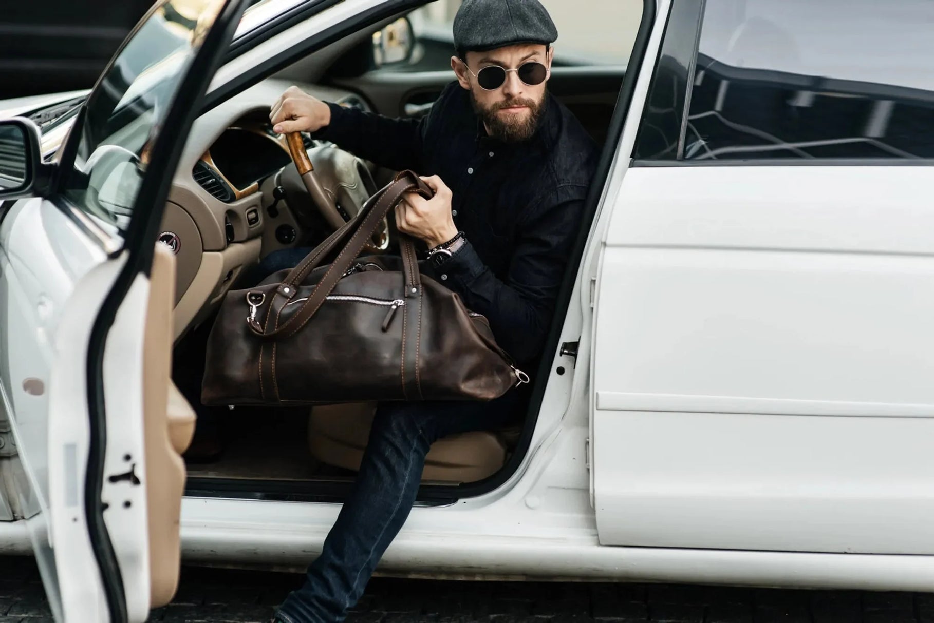 Handmade Distressed Leather Duffel – Travel Bag for Men | Stout M/L