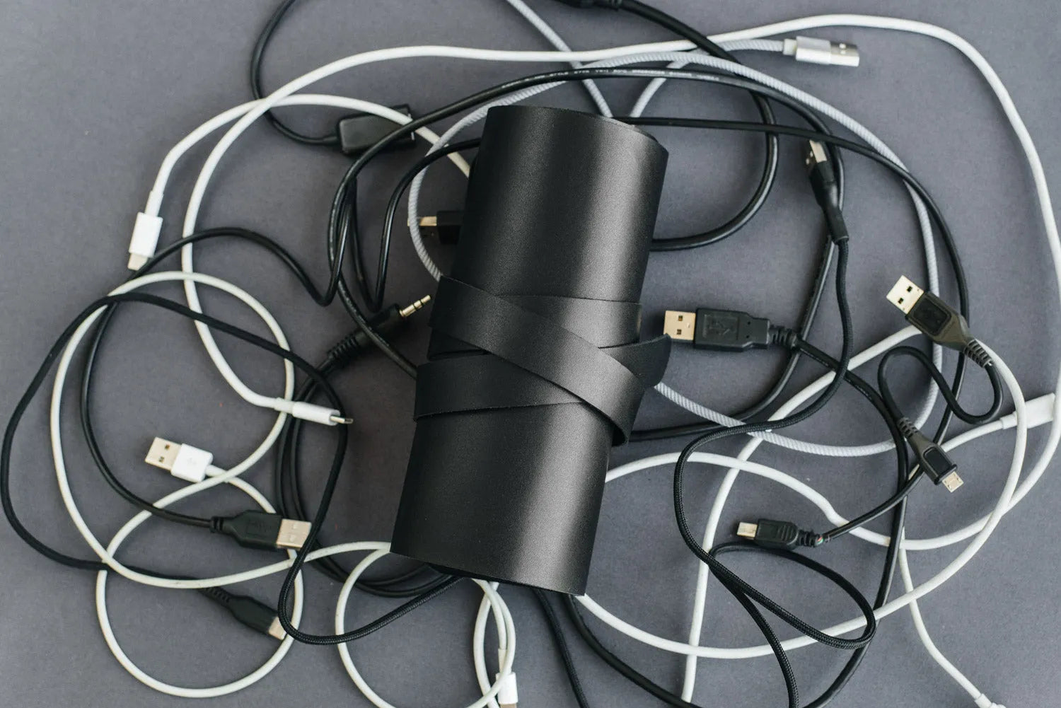Roll-Up Leather Cord & Tools Wrap – Smooth Finish