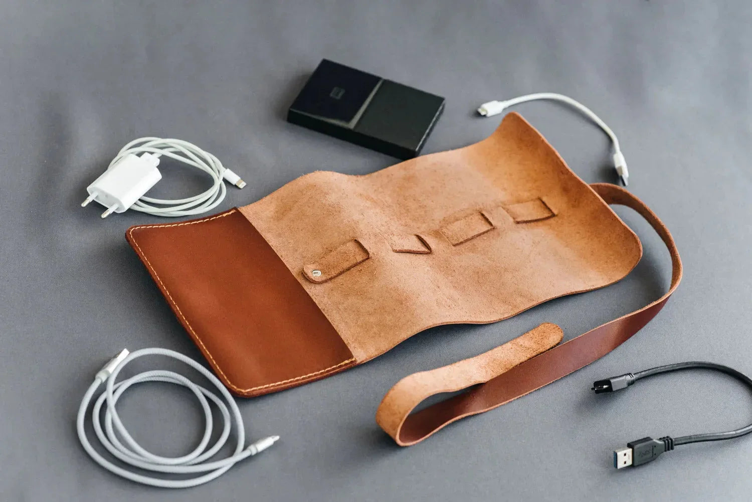 Roll-Up Leather Cord & Tools Wrap – Smooth Finish