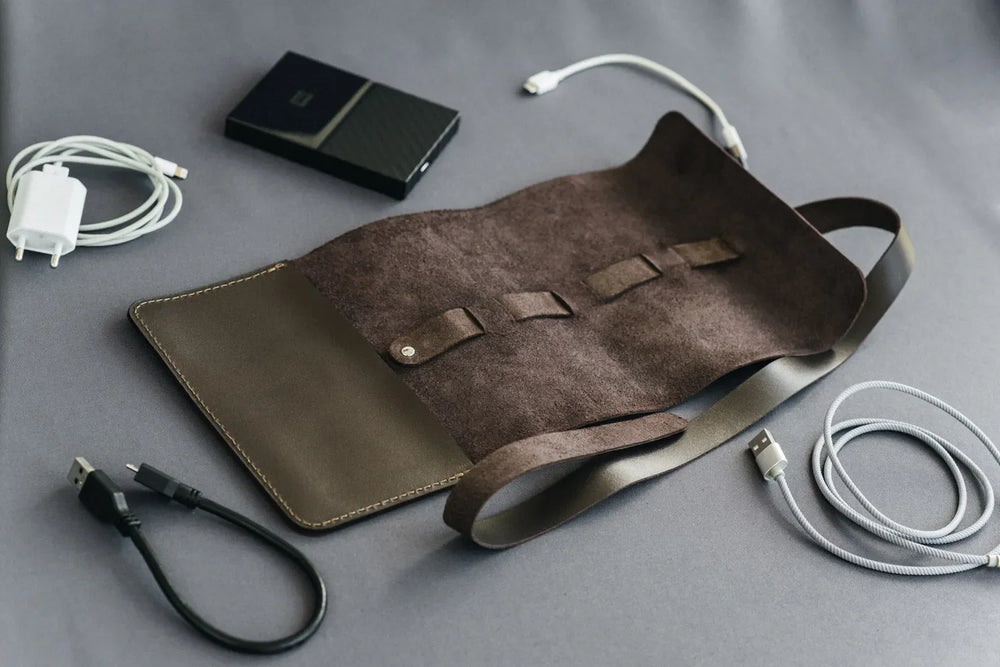 Roll-Up Leather Cord & Tools Wrap – Smooth Finish