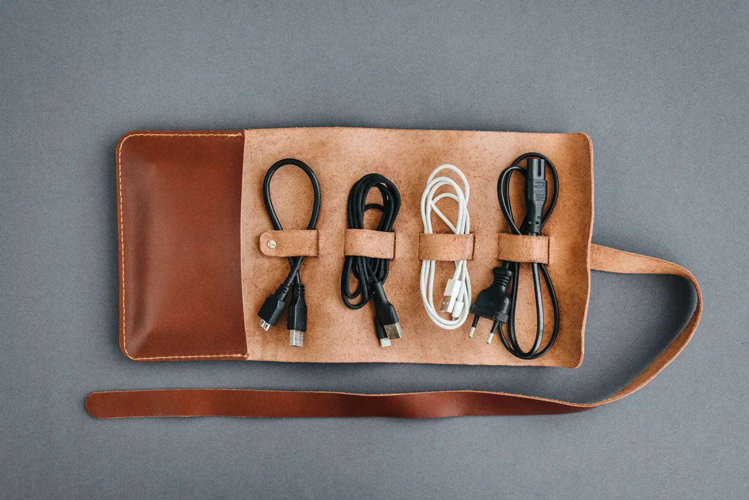Roll-Up Leather Cord & Tools Wrap – Smooth Finish