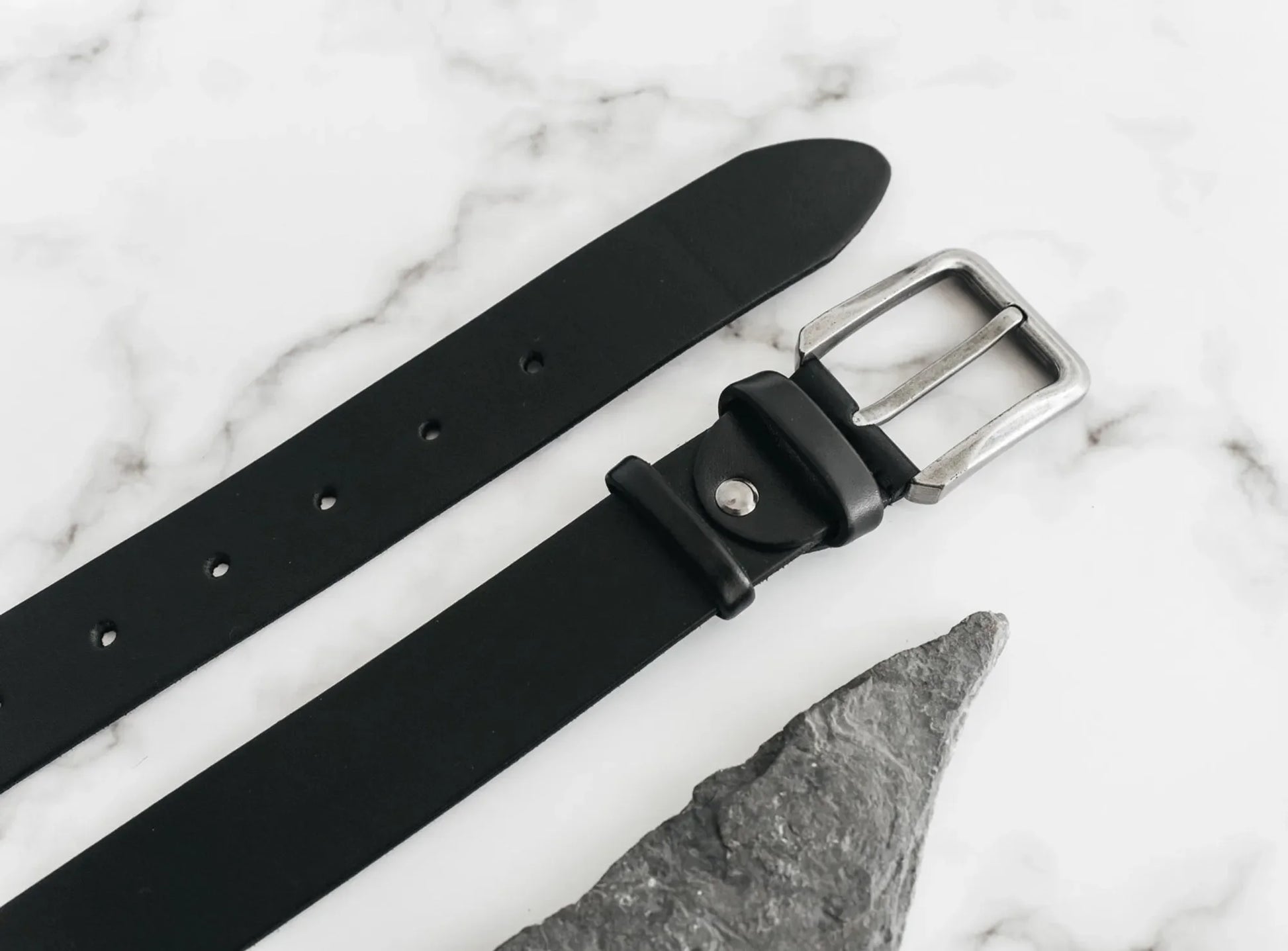 Veg Tanned Leather Belt | Smooth Black - Wenderfarer