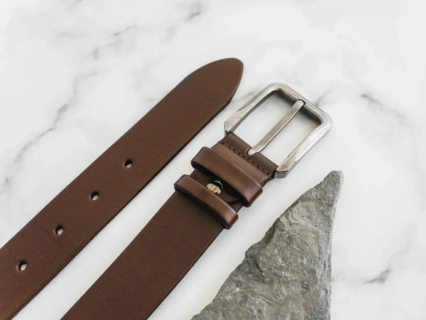 Men’s 1.5" Veg-Tanned Leather Belt with Antique Silver Buckle