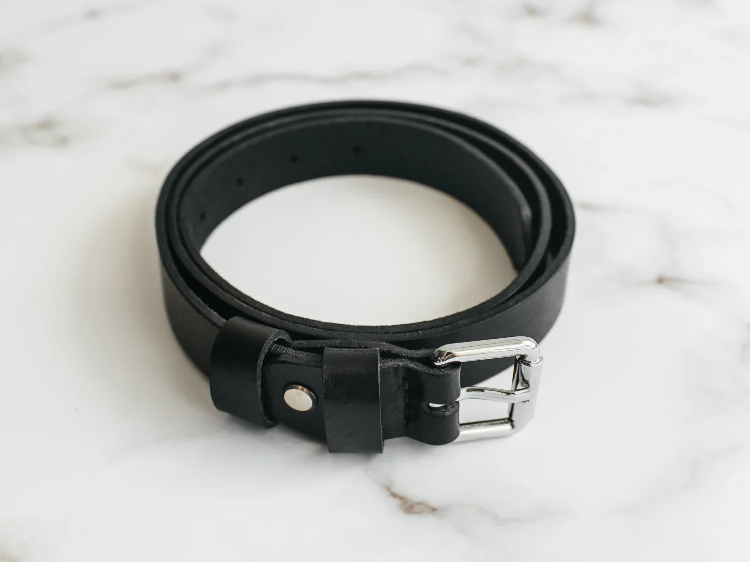 Women's Veg-Tanned Leather Belt – 1” Wide with Elegant Silver Buckle