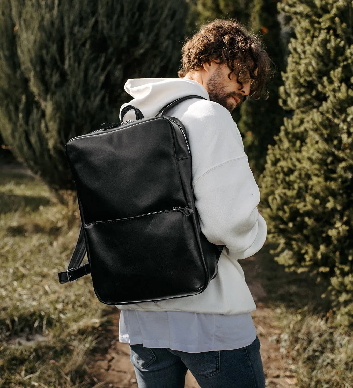 Smooth Leather Backpack for Everyday – fits Laptop 15.6/17'' | Nomad
