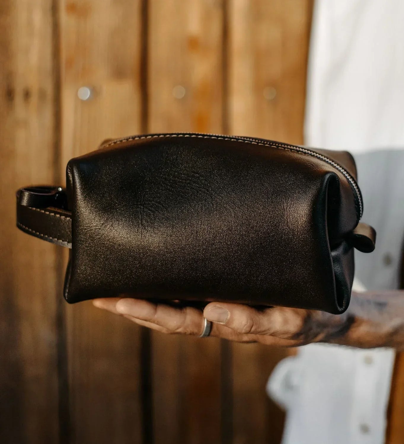Smooth Leather Dopp Kit – Travel Toiletry Bag for Men