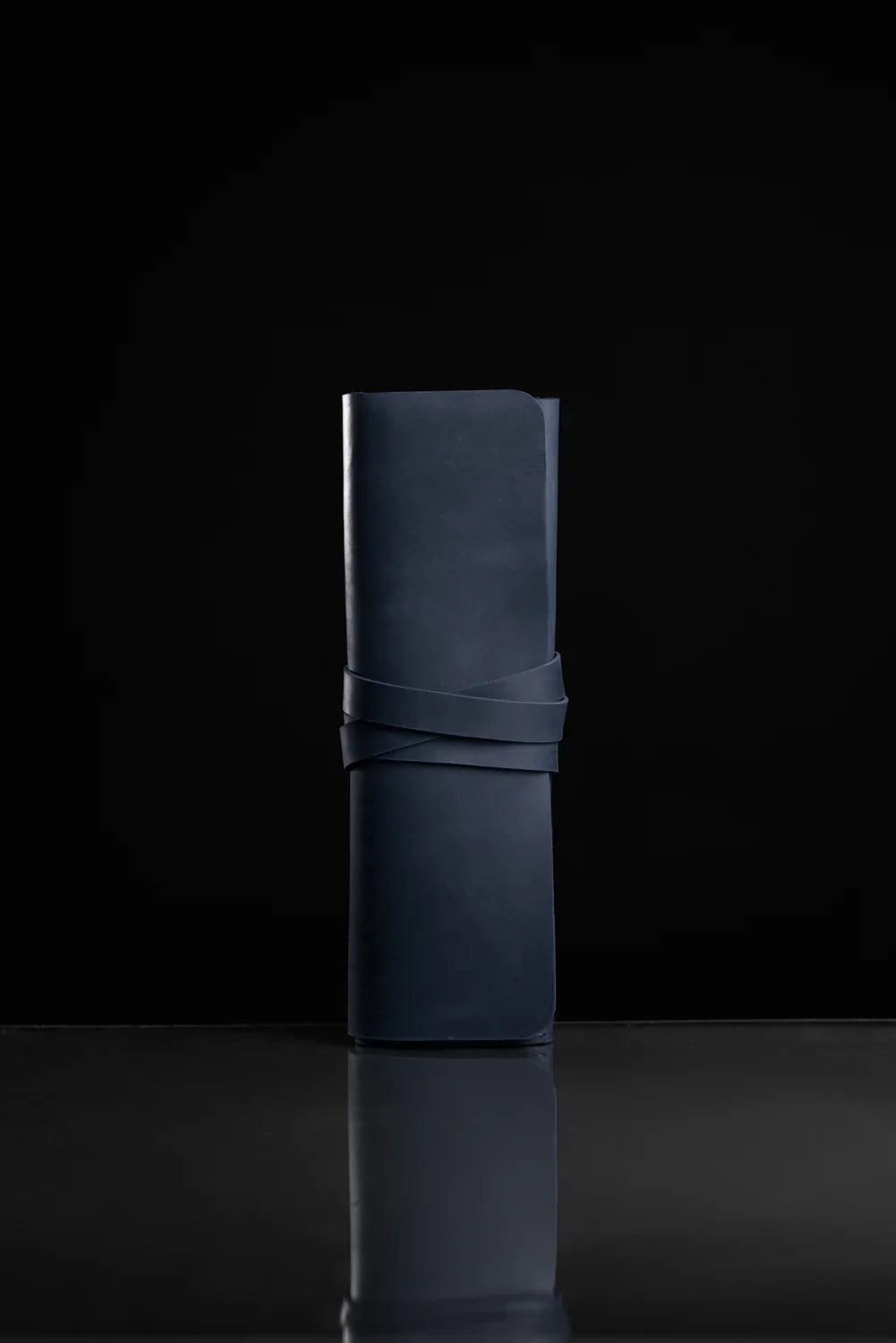 Leather Brush Roll Organizer – Waxed Matte Leather for Brushes & Tools