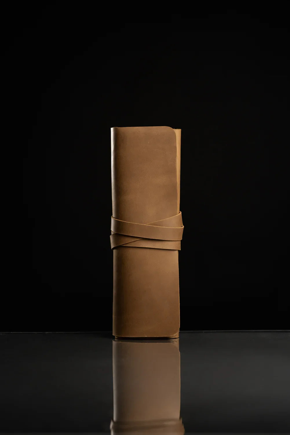 Leather Brush Roll Organizer – Waxed Matte Leather for Brushes & Tools