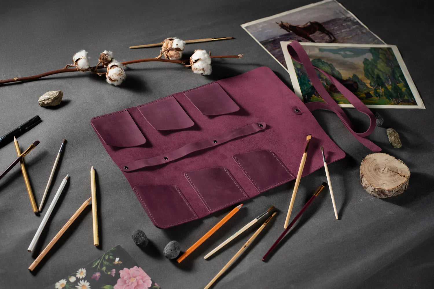 Leather Brush Roll Organizer – Waxed Matte Leather for Brushes & Tools