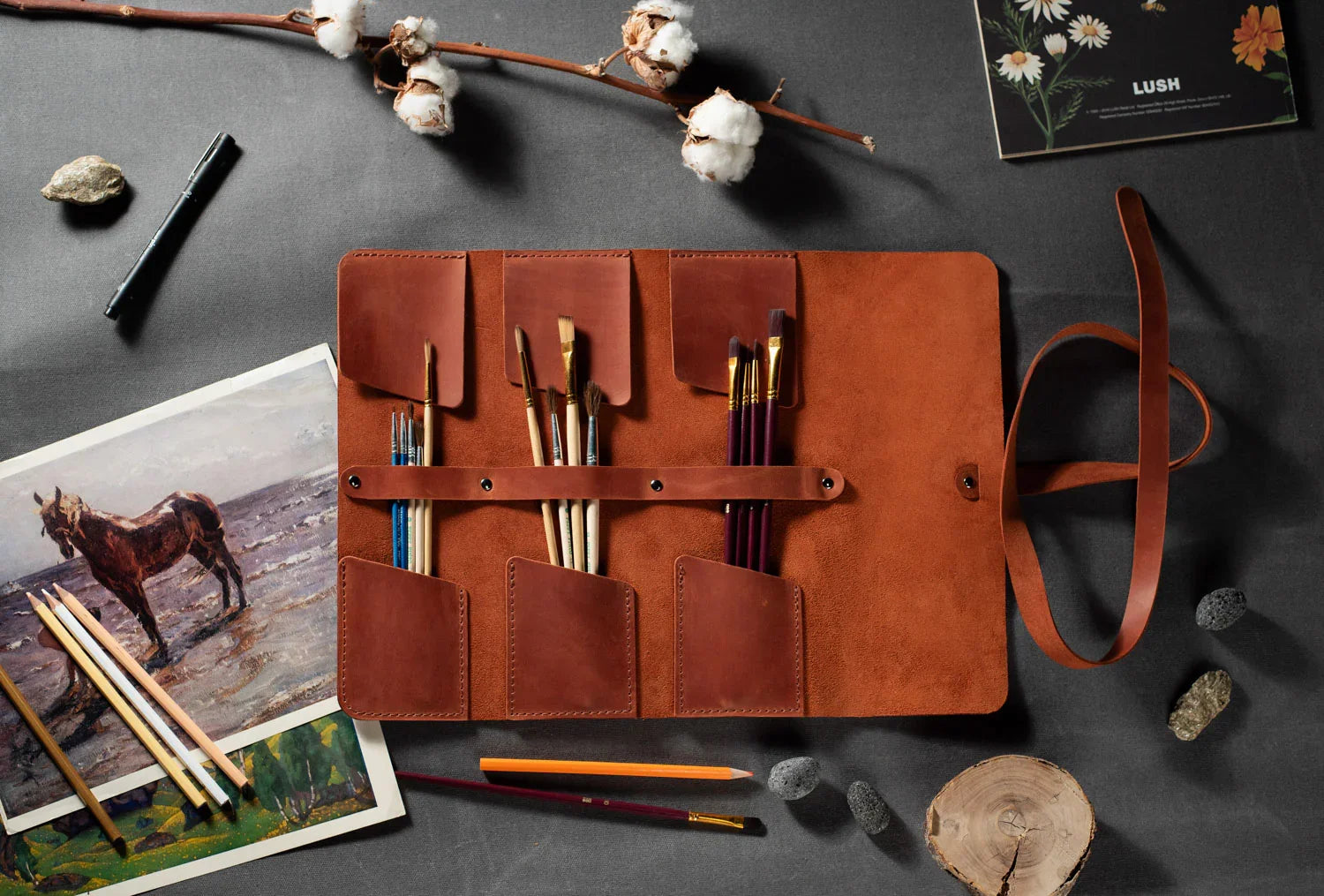 Leather Brush Roll Organizer – Waxed Matte Leather for Brushes & Tools
