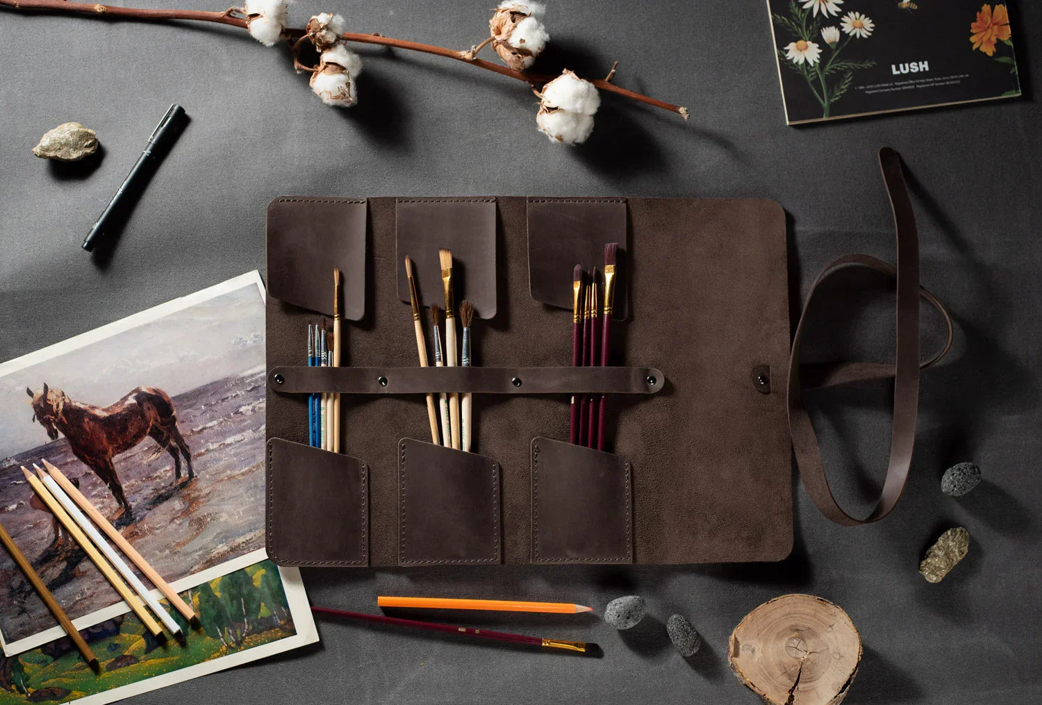Leather Brush Roll Organizer – Waxed Matte Leather for Brushes & Tools