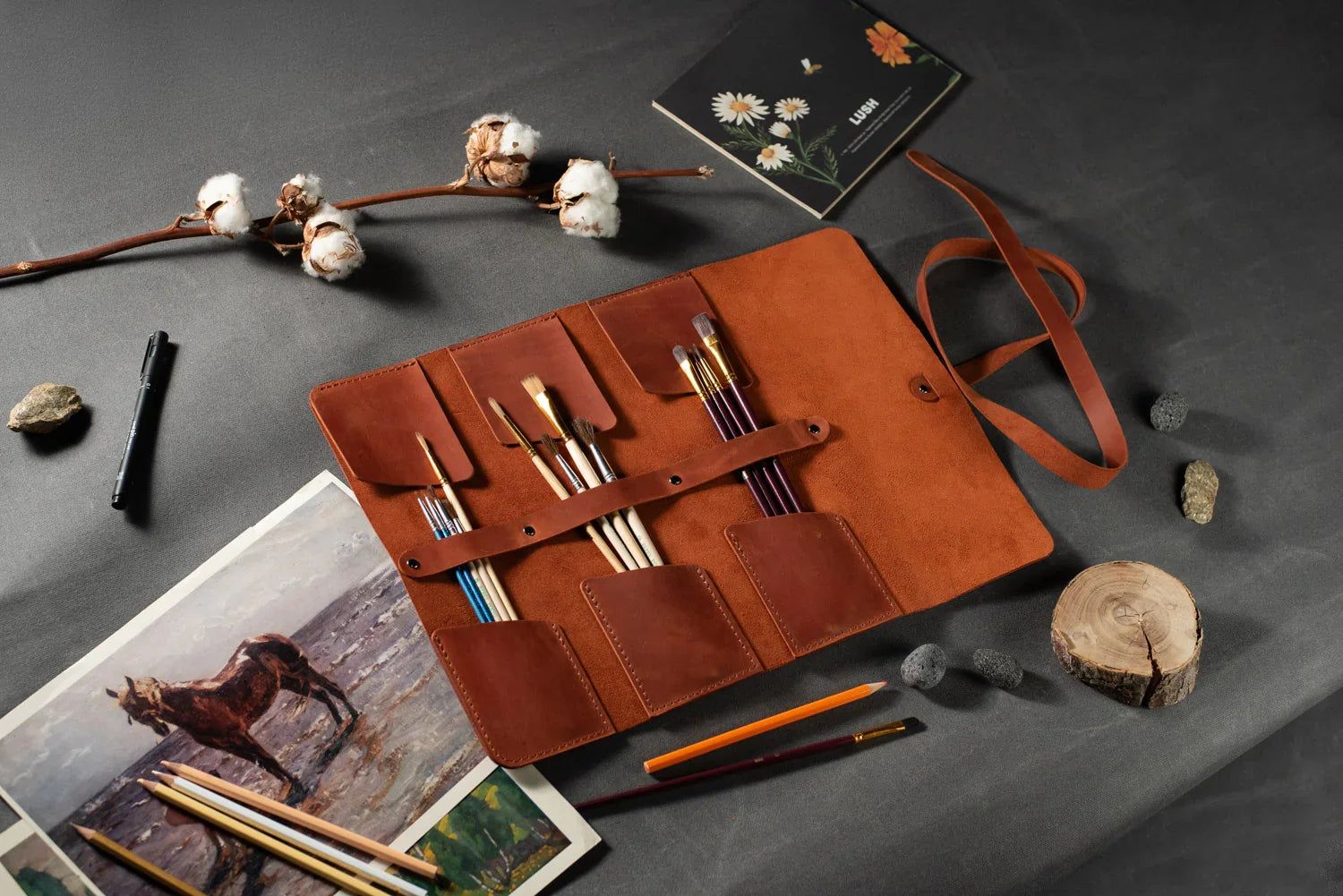Leather Brush Roll Organizer – Waxed Matte Leather for Brushes & Tools