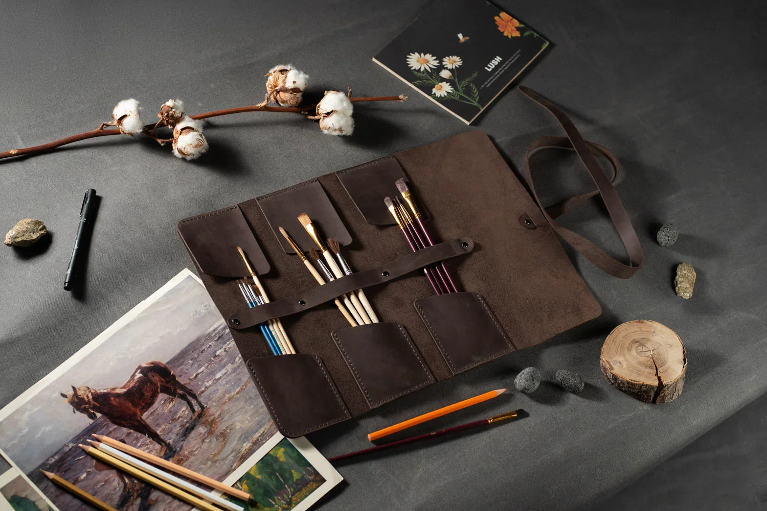 Leather Brush Roll Organizer – Waxed Matte Leather for Brushes & Tools