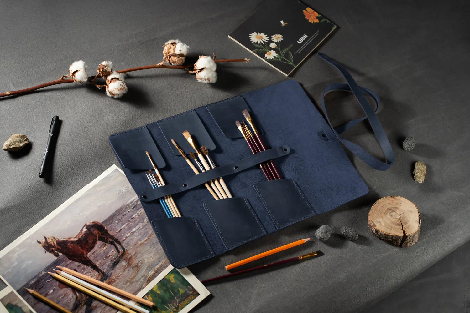 Leather Brush Roll Organizer – Waxed Matte Leather for Brushes & Tools