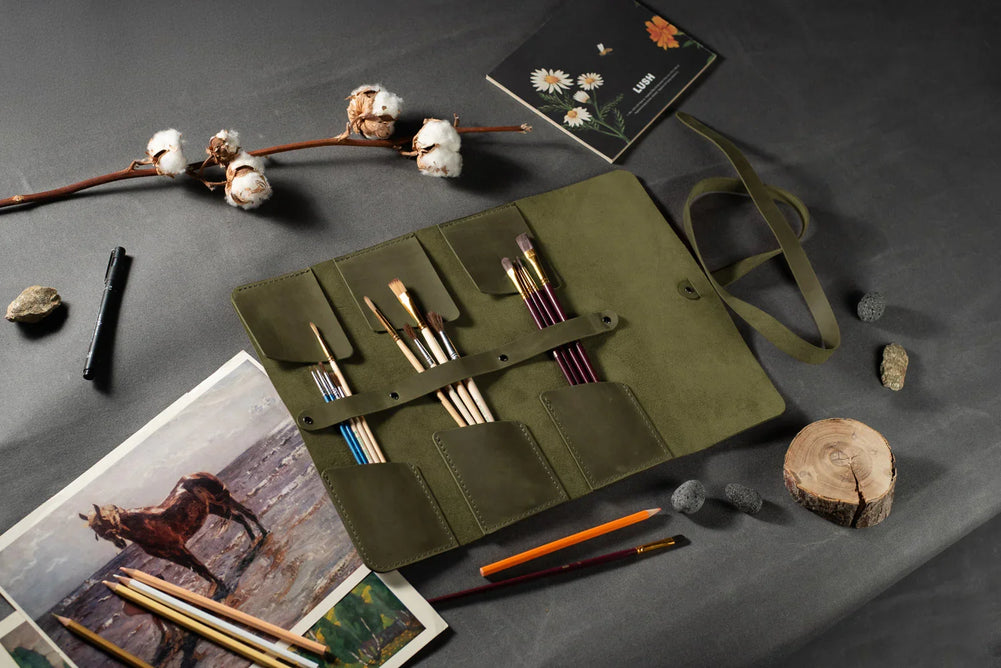 Leather Brush Roll Organizer – Waxed Matte Leather for Brushes & Tools