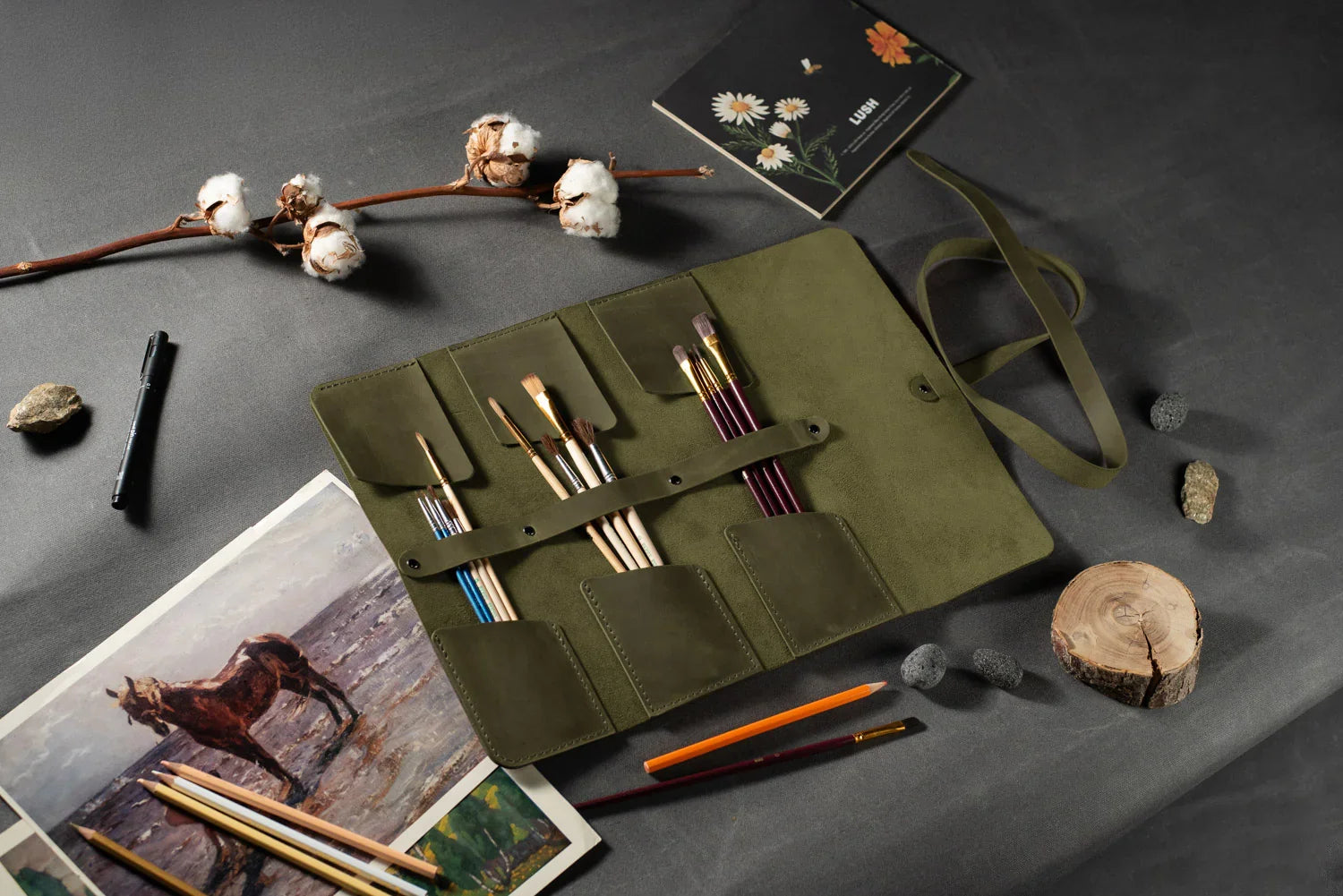 Leather Brush Roll Organizer – Waxed Matte Leather for Brushes & Tools
